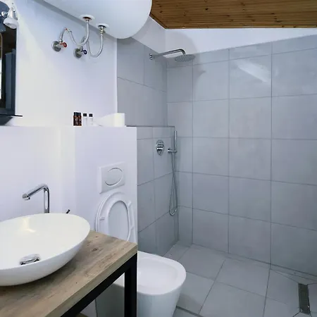 Oda ve Kahvaltı Dd 2 3*