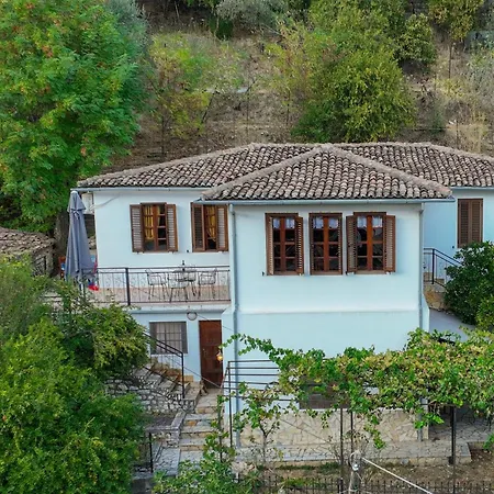 Dd 2 Bed & Breakfast Berat