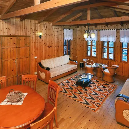 Bed and Breakfast Dd 2 Μπεράτ