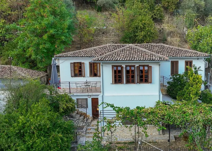 Dd 2 Bed & Breakfast Berat